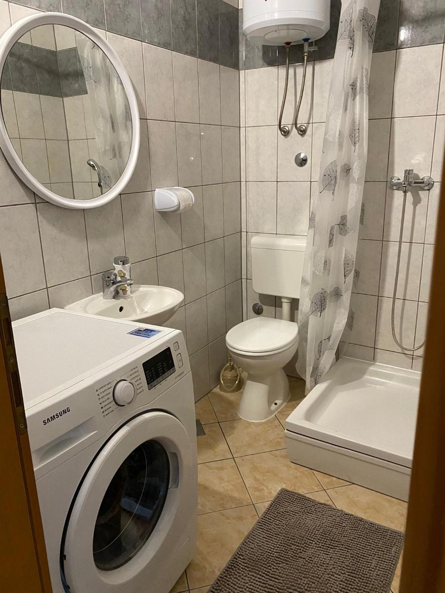Apartmani Sunset نيوم المظهر الخارجي الصورة